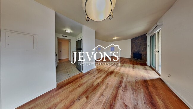 Building Photo - 2-bedroom home with water, sewer, and garb...