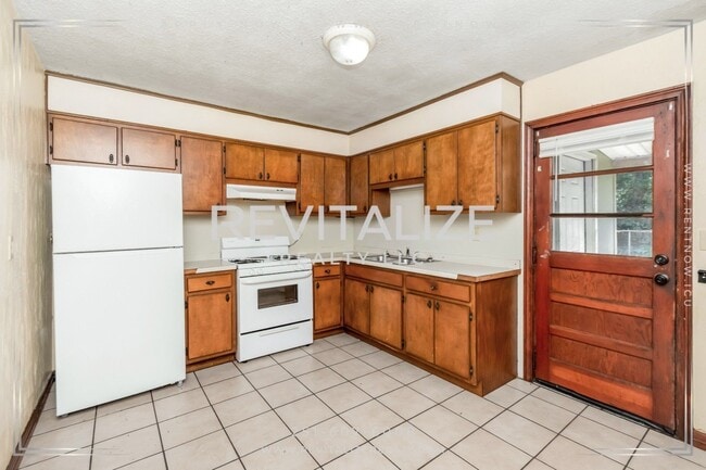 Building Photo - 1815 Ogburn Ave