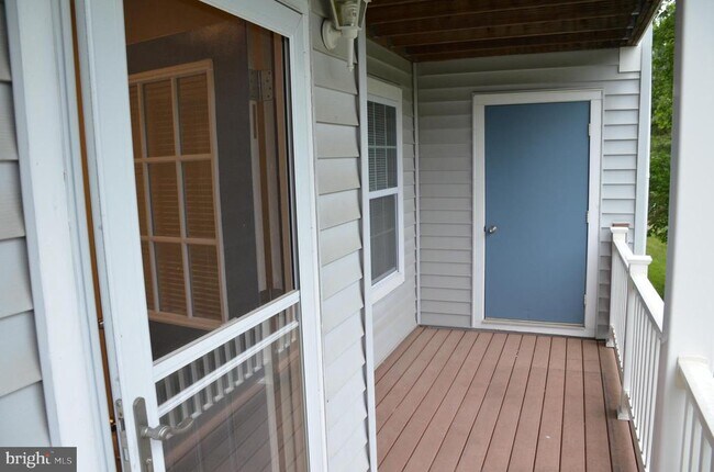 Building Photo - 1046 Spring Valley Ct