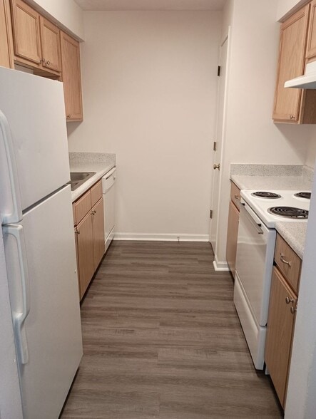 Interior Photo - 185 - COUNTRY VIEW APARTMENTS