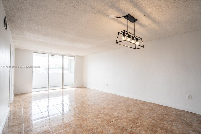 Building Photo - 7850 Byron Ave