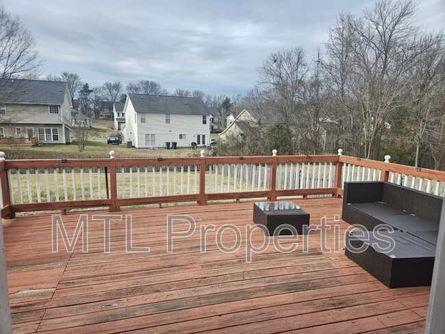 Building Photo - 2717 Hartley Hills Dr