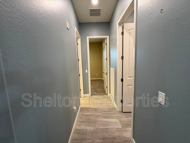 Building Photo - 20614 W Hillcrest Blvd