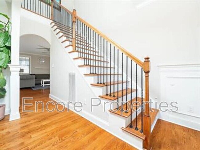 Building Photo - 301 Marshcroft Way