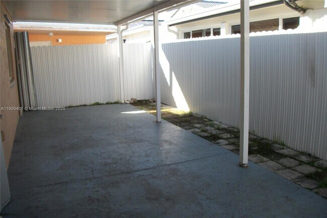 Building Photo - 9307 NW 121st St