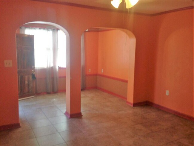 Building Photo - 115 Longfellow Blvd