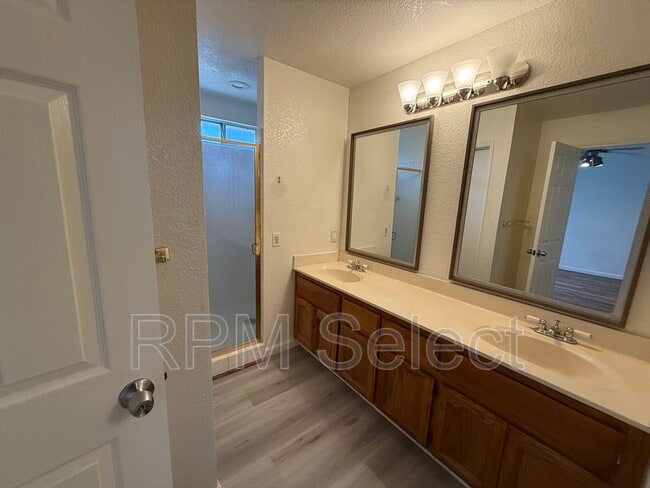 Building Photo - 8012 Parkgate Way