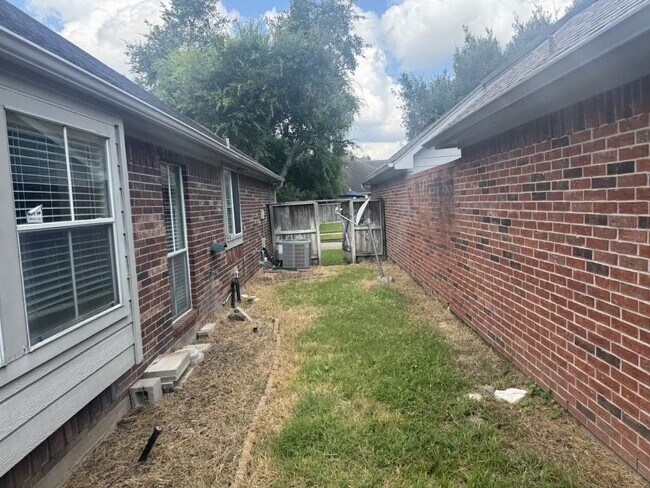 Building Photo - 1734 Teal Brook Ln