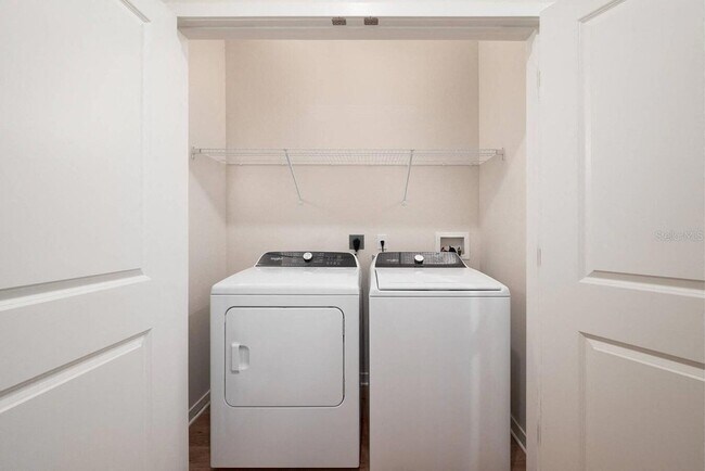 Building Photo - 3020 Base Blvd