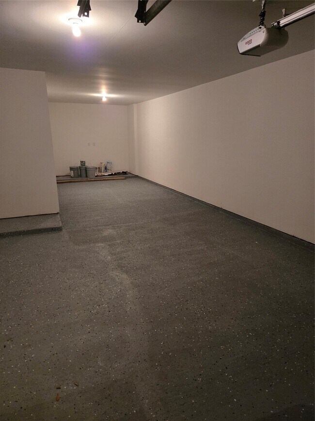 Building Photo - 3910 Champion Creek Ln