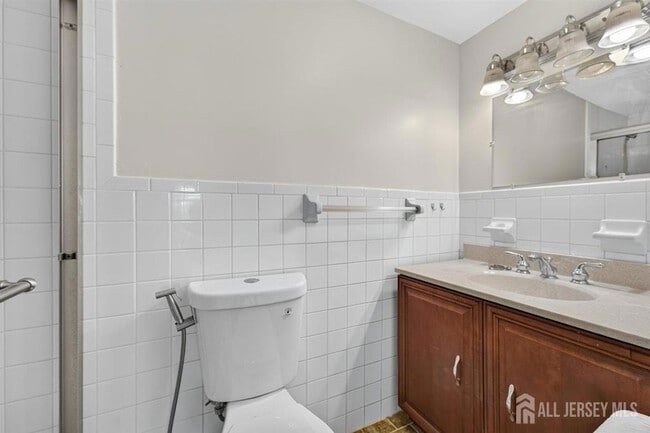 Building Photo - 94 Beverly Hl Ter