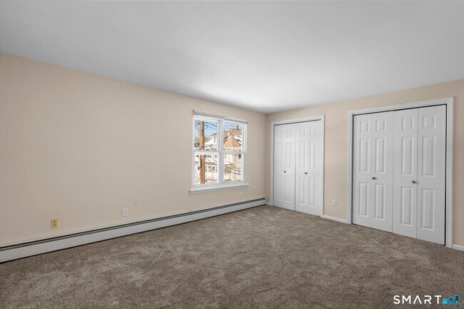 Building Photo - 35 Woodlawn Ave