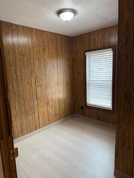 Building Photo - 4318 N Montana Ave