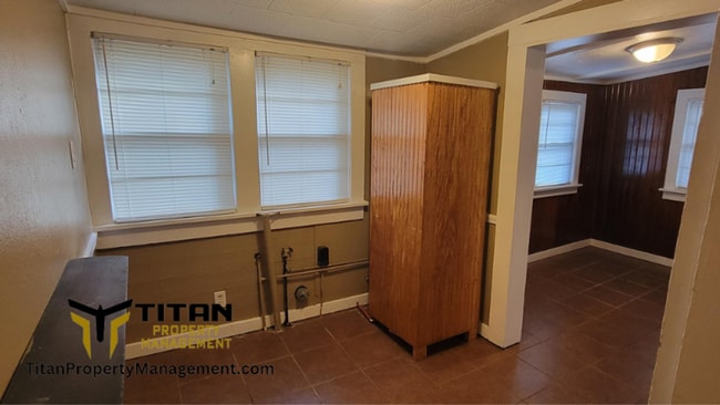 Building Photo - 2bed/2bath home with bonus area