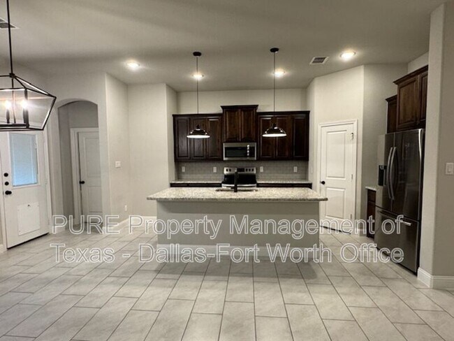 Building Photo - 1612 Town Creek Cir