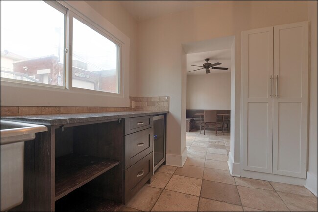 Building Photo - 1420 Hawthorne St