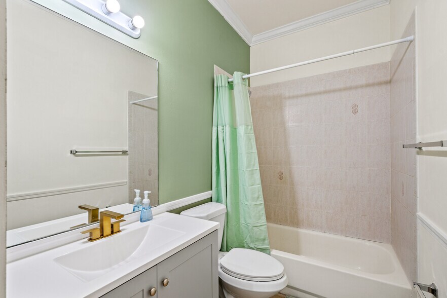 Building Photo - 1242 Olympic Cir