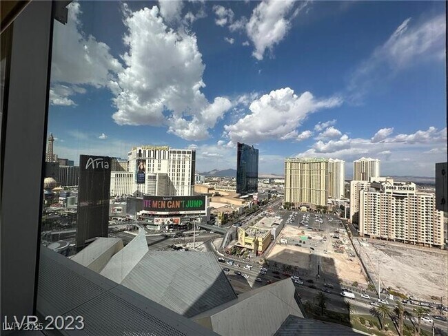 Building Photo - 3722 S Las Vegas Blvd