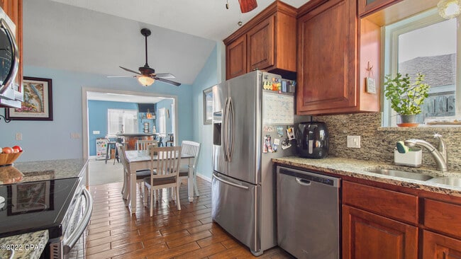 Building Photo - 7766 Betty Louise Dr