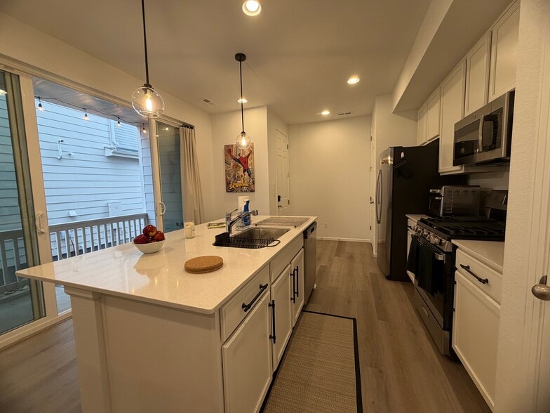 Kitchen - 2434 Vanhoutte Vw