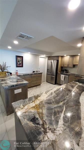 Building Photo - 1360 S Ocean Blvd