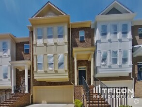 Building Photo - 6236 Everette Dr