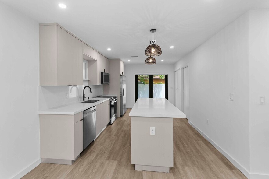 Building Photo - 3737 Frow Ave