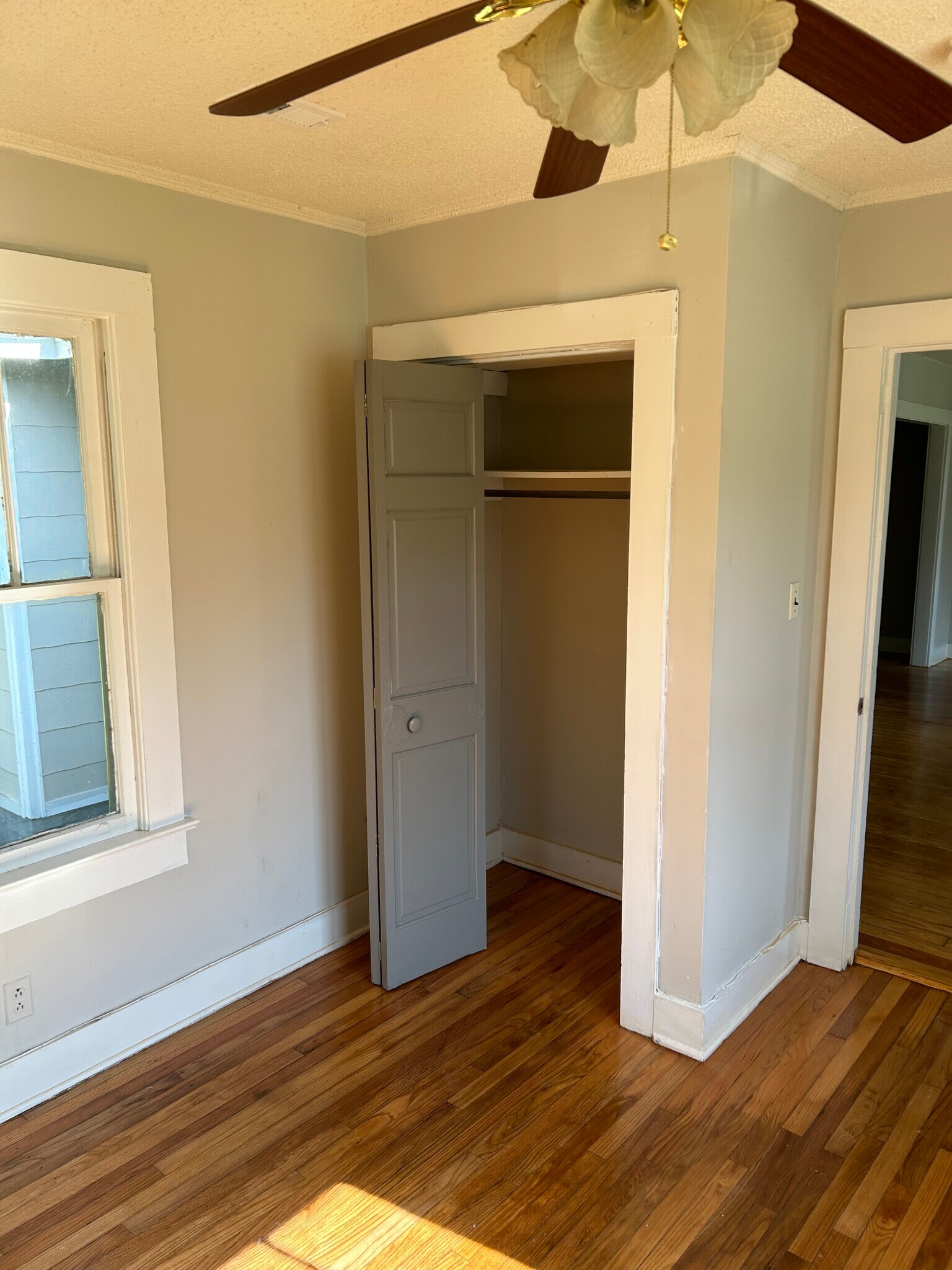 Building Photo - 1009 Mamie Street