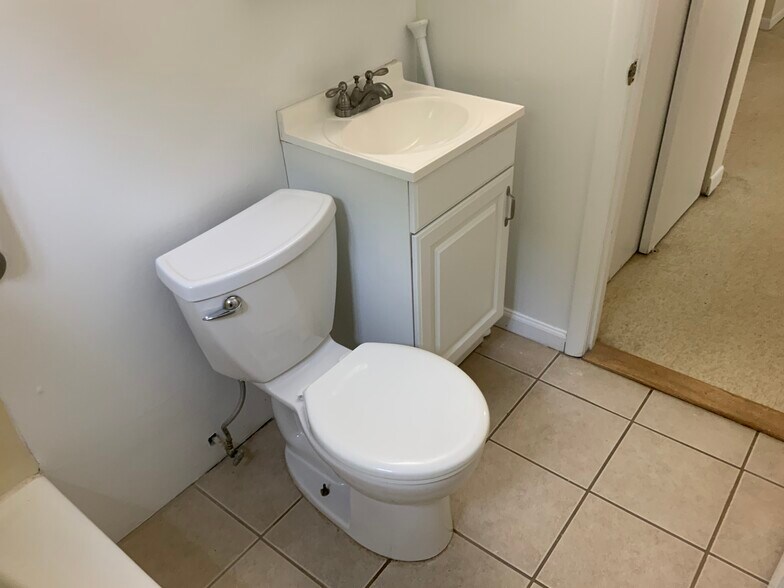 Building Photo - 300 Ketchamtown Rd