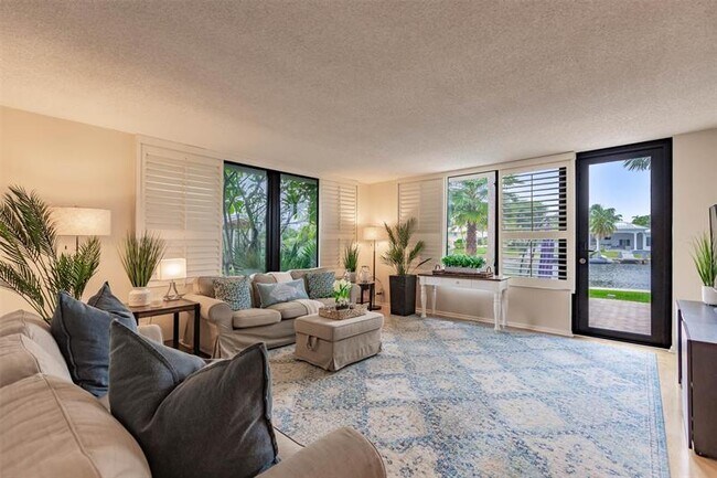 Building Photo - 1665 S Ocean Ln