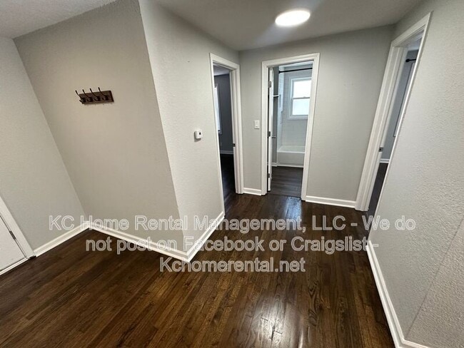 Building Photo - 8803 E 49th St