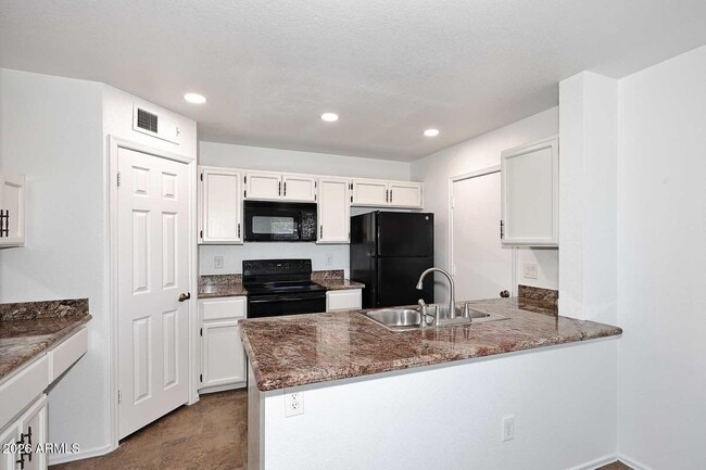 Building Photo - 17236 N 1st Pl