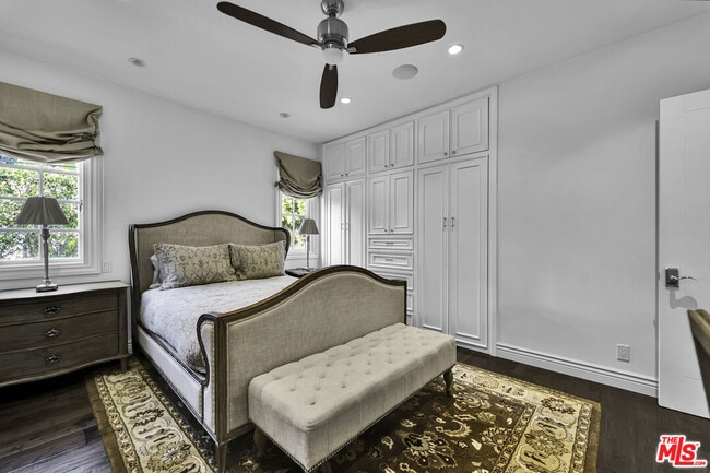 Building Photo - 1203 Park Way