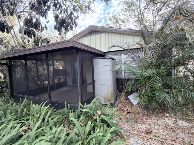 Building Photo - 141 Fernery Rd