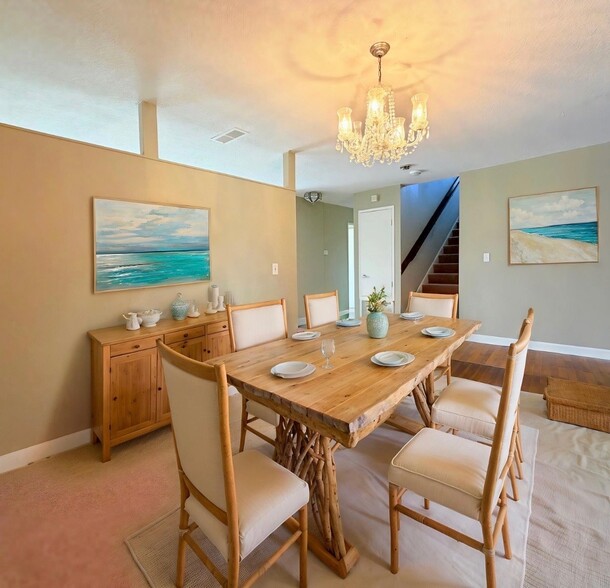 Building Photo - 1Acapulco Rd