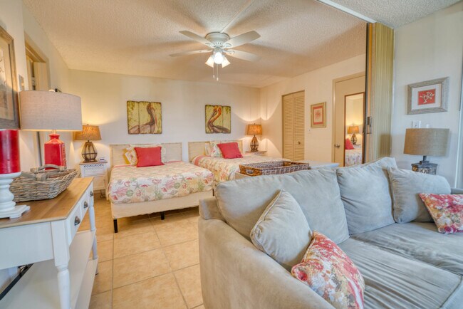 Building Photo - 5700 Bonita Beach Rd SW