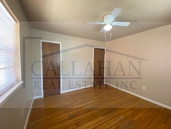 Building Photo - Park Hill 2 bedroom