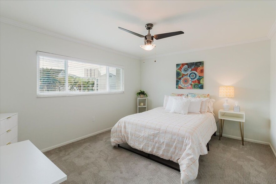 Building Photo - 311 Island Way