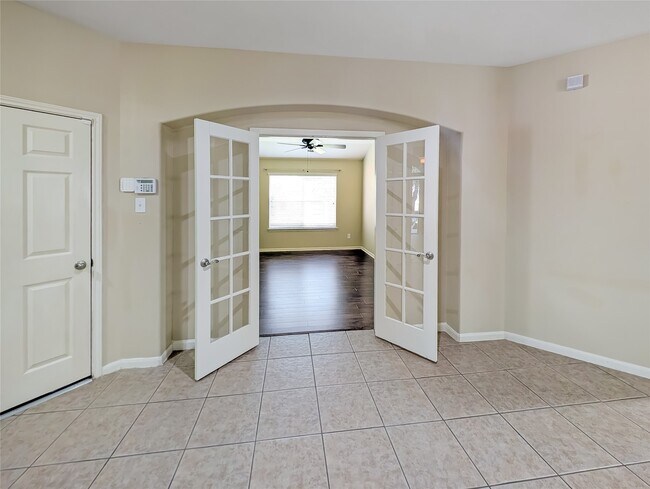 Building Photo - 26403 Abbey Springs Ln