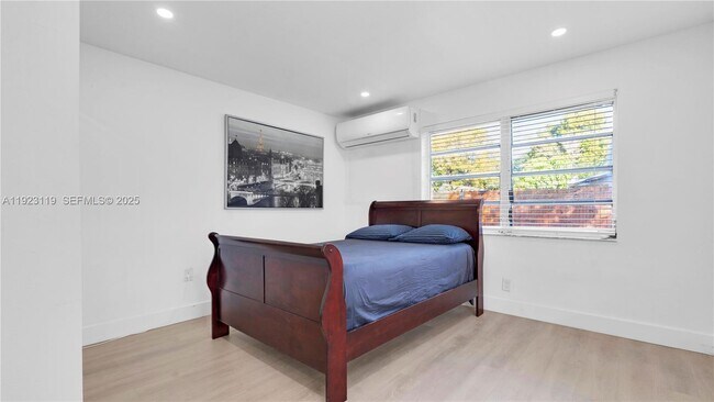 Building Photo - 32 SW 9th St