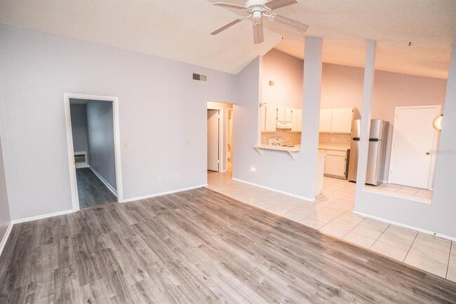 Building Photo - 2764 Kavalier Dr