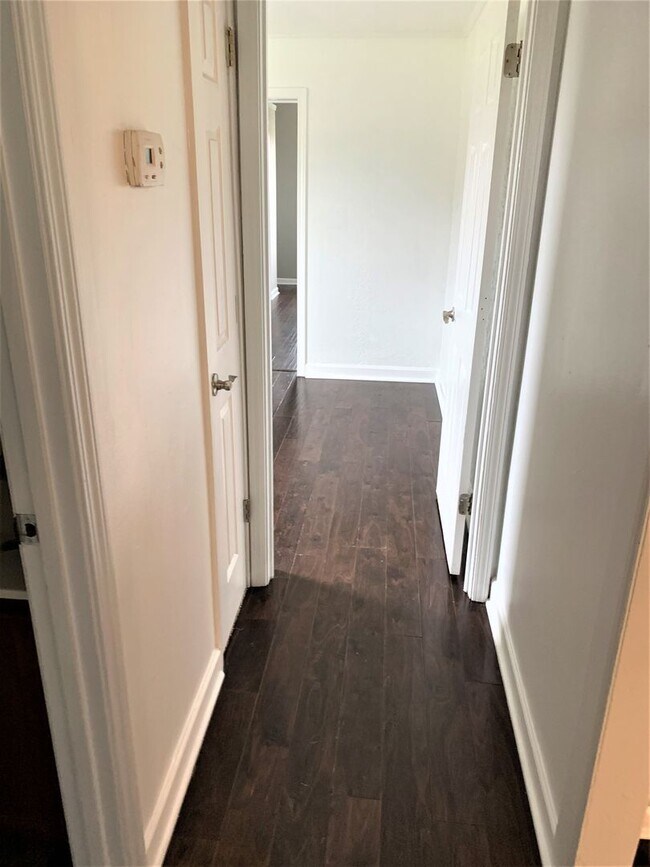 Building Photo - 3 Bdrm/2 Bath home    ?   Gray, TN