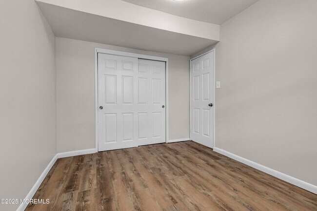 Building Photo - 1320 3rd Ave