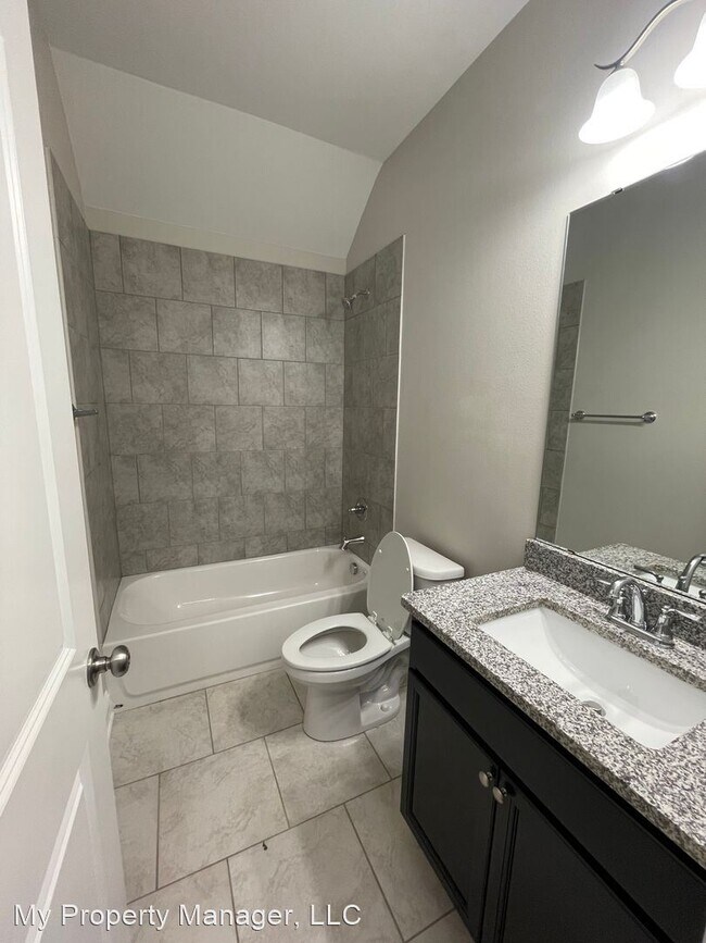 Building Photo - 3 br, 2 bath House - 4001 False River Drive