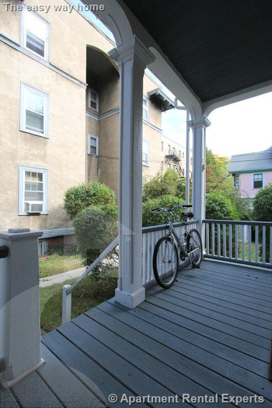 Building Photo - 8 A Forest St