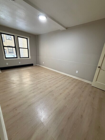 Building Photo - 150 S Harrison St