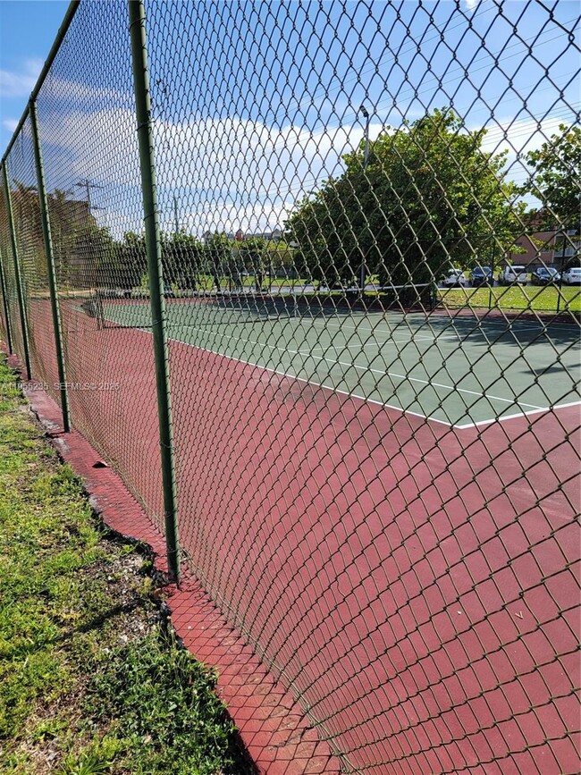 Building Photo - 5112 NW 79th Ave