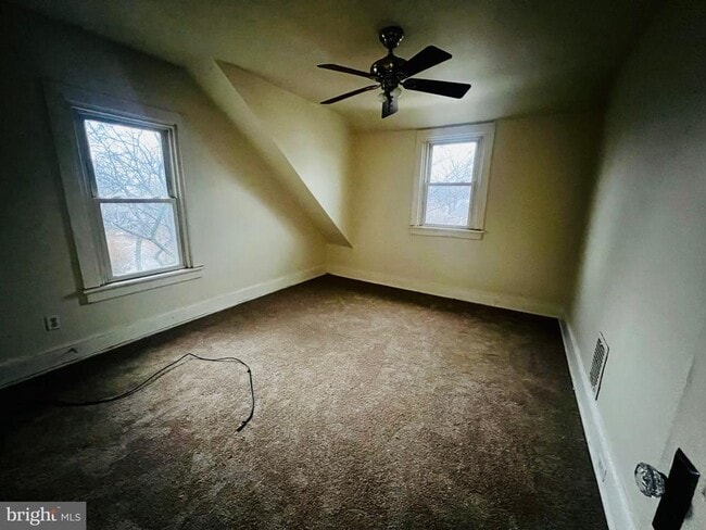 Building Photo - 428 Paxson Ave