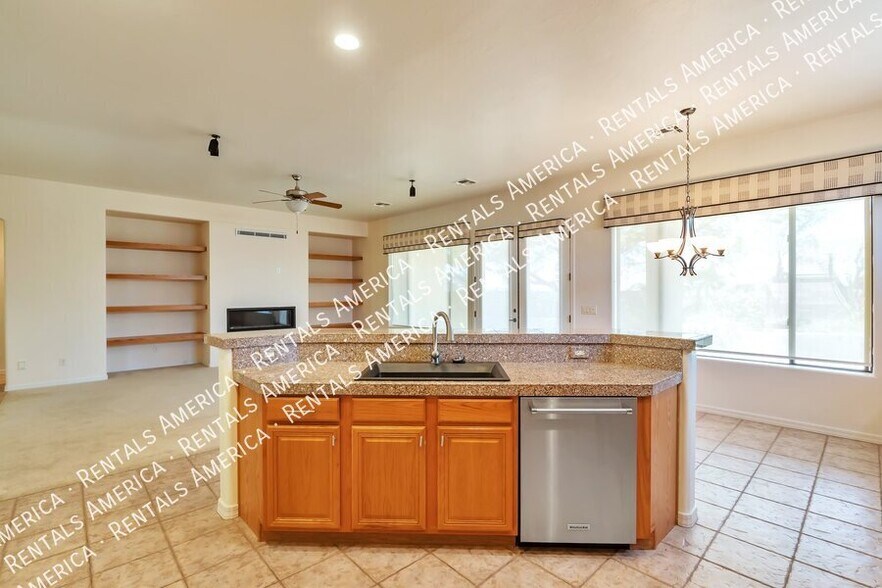 Building Photo - 13135 N Kenosha Bluff Dr