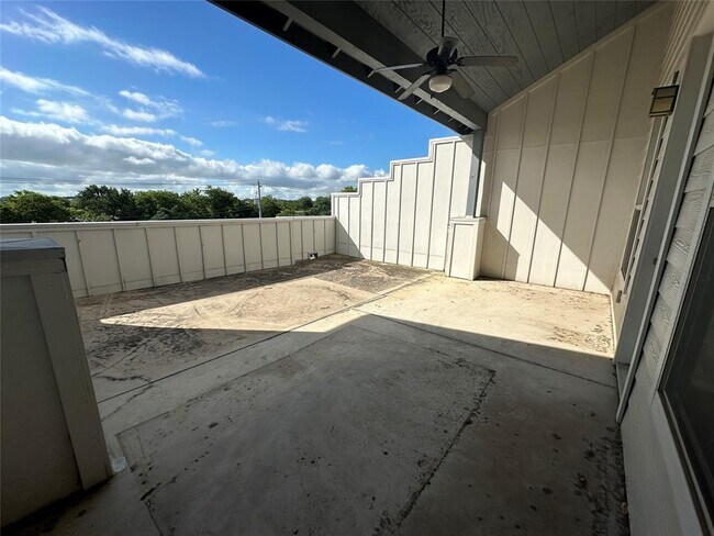 Building Photo - 2520 Bluebonnet Ln